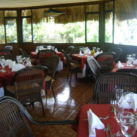 Hotel Mansion Del Rio Río Dulce Exterior photo