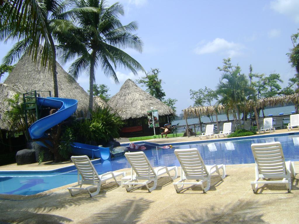 Hotel Mansion Del Rio Río Dulce Exterior photo