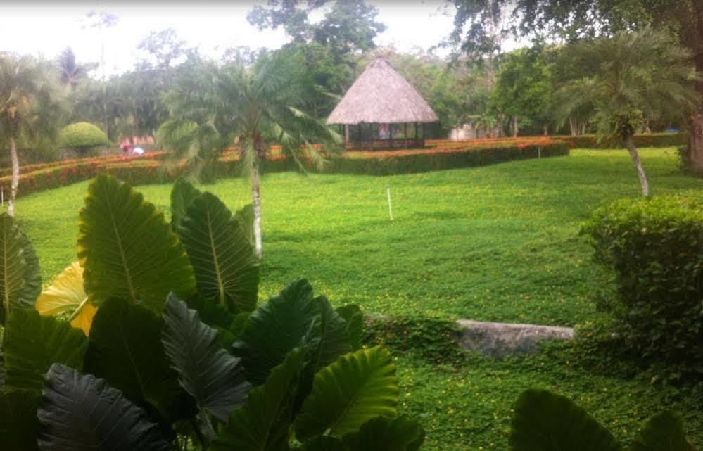 Hotel Mansion Del Rio Río Dulce Exterior photo